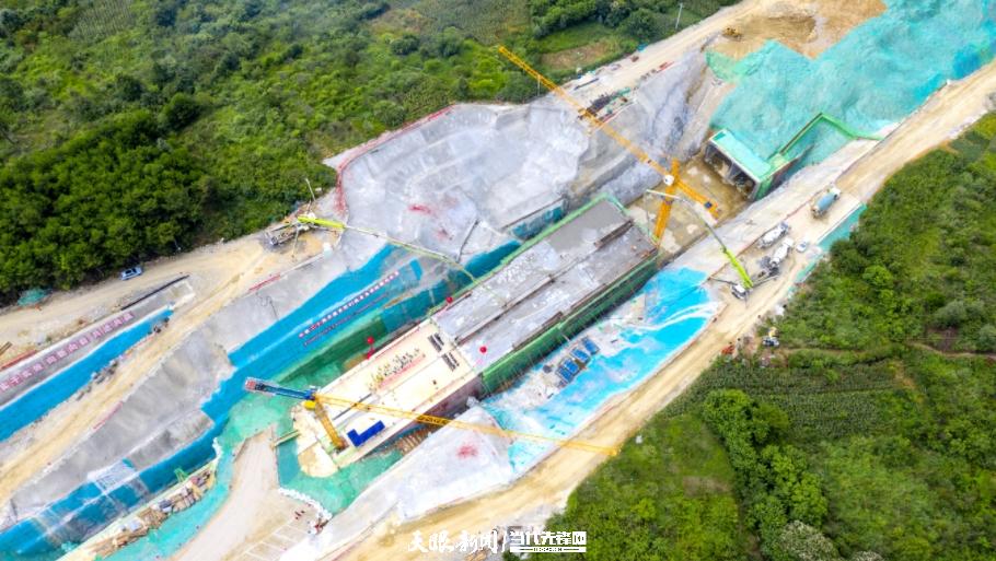 當代先鋒網(wǎng)—貴州日報當代融媒體平臺 貴州門戶 貴州新聞 權(quán)威發(fā)布.png
